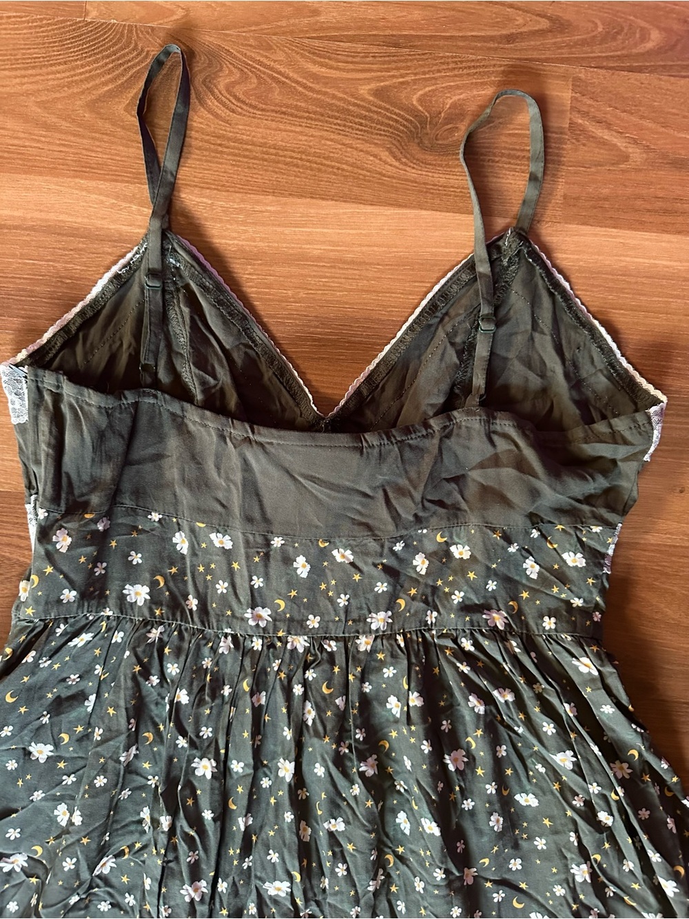๐ Hot Topic Olive Green Floral Lace-Trim Slip Spaghetti Strap Midi Dress - Picture 11 of 12